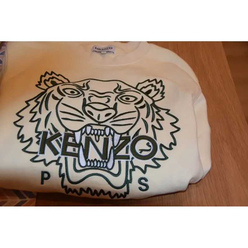 Áo sweatshirt Kenzo tay dài thêu đầu hổ màu vàng kem 760776