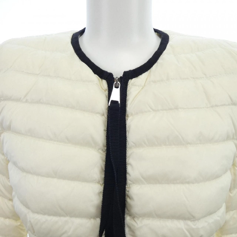 Áo khoác lông vũ MONCLER 639081
