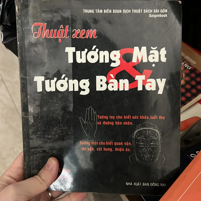 Thuật xem tưởng mặt và tướng bàn tay 795751