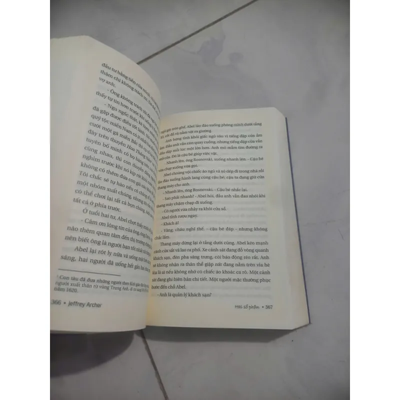 HAI SỐ PHẬN (KANE & ABEL) - JEFFREY ARCHER 1059555