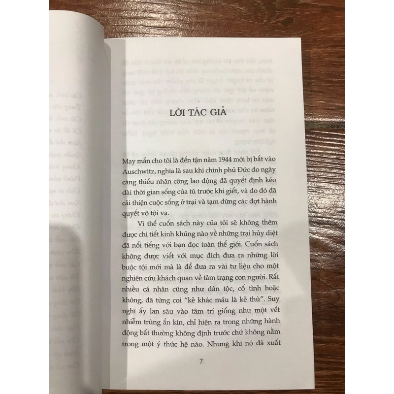 Có được là người - Primo Levi (k4) 458944