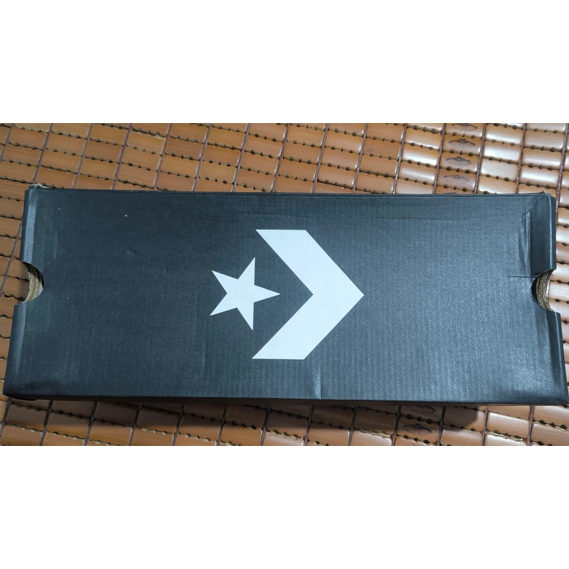 Hộp và Túi đựng giày converse classic low + 1 túi converse đỏ. 504928