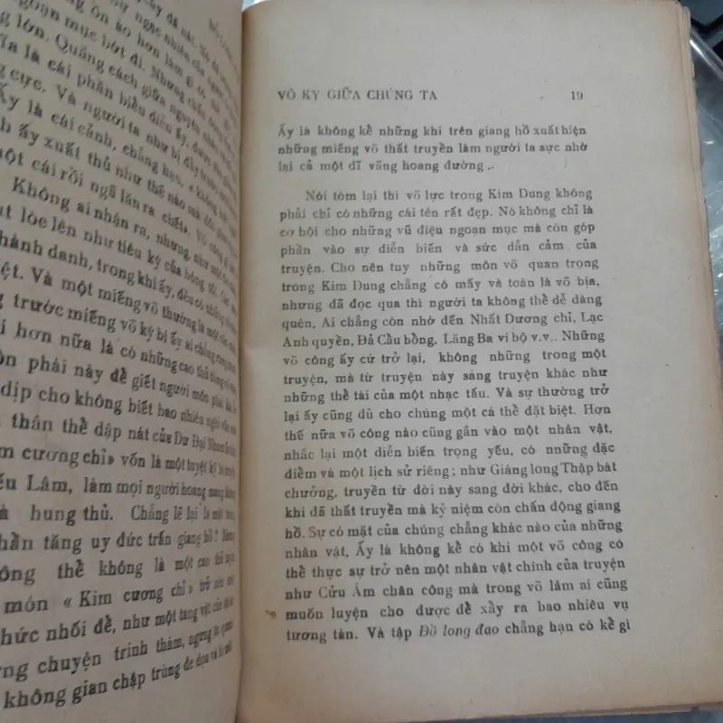 VÔ KỴ GIỮA CHÚNG TA HAY LA HIỆN TƯỢNG KIM DUNG - ĐỖ VÂN LONG 713220