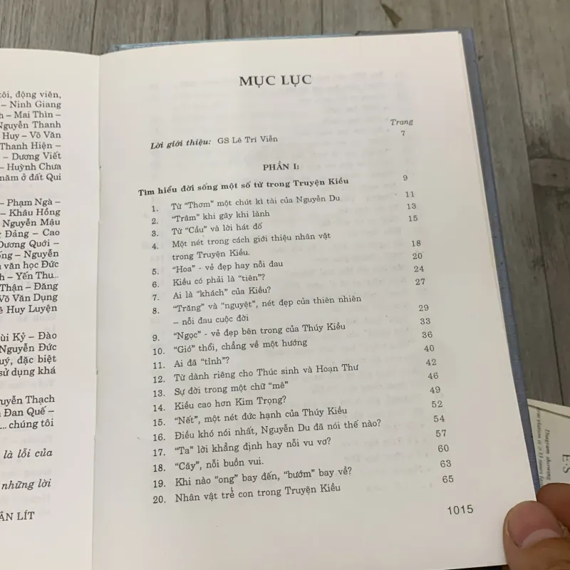 Tìm hiểu từ ngữ truyện kiều - lê xuân lít. Có chữ ký tặng của TG. 10b2 1026332