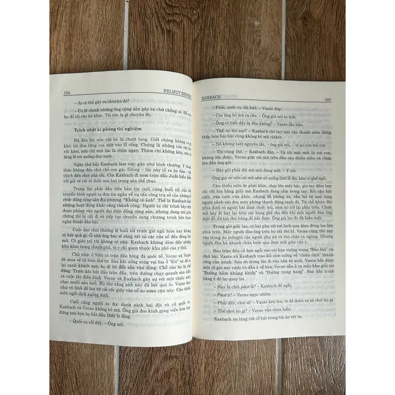 Tạp Chí Văn Học Nước Ngoài - Tổng Hợp Số 2001 (gồm Sigmund Freud, Helmut Zenker, v.v) 738047