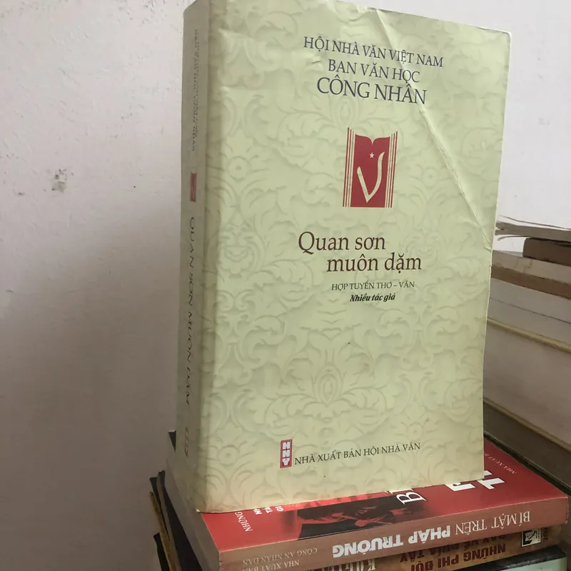quan sơn muôn dặm hợp tuyển thơ văn 577899