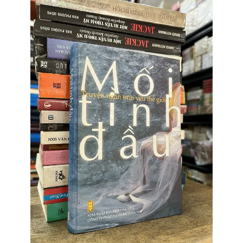 Mối tình đầu: truyện ngắn tình yêu thế giới 706967