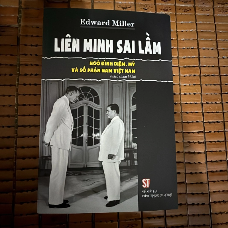 Liên minh sai lầm - Edward Miller 463111
