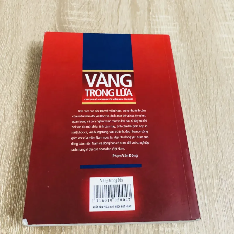 VÀNG TRONG LỬA CHỦ TỊCH HỒ CHÍ MINH VỚI MIỀN NAM TỔ QUỐC  976571
