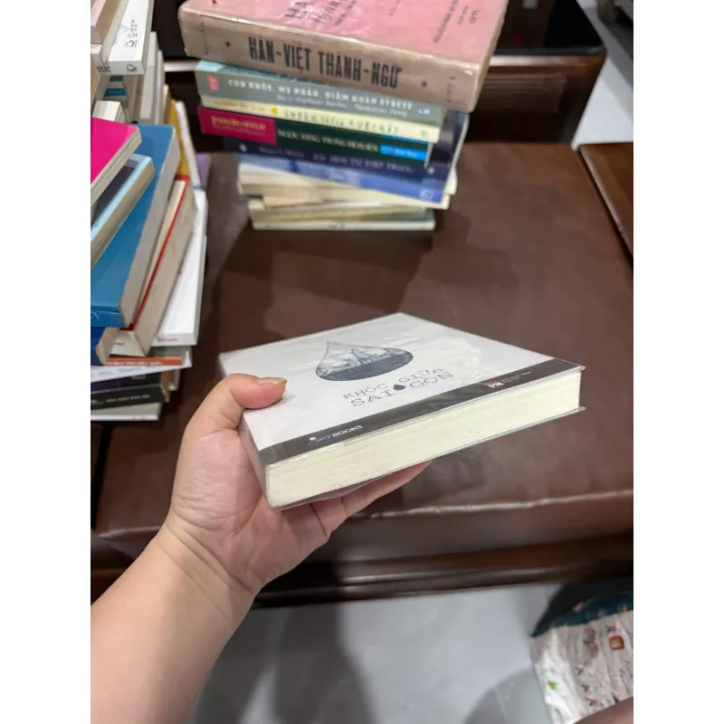 Khóc giữa Sài Gòn- K5 1032682