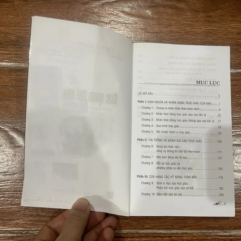 Giác quan thứ 6 - Laurie Nadel (7) 1000749