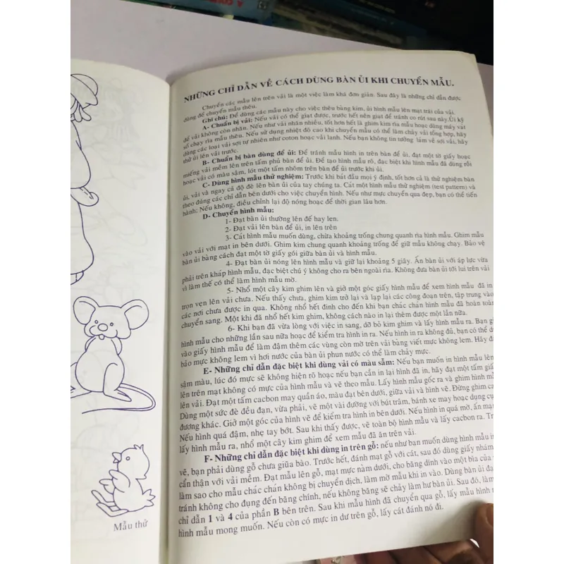 2 CUỐN MẪU THÊU TAY 711717