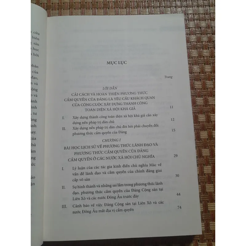 PHƯƠNG THỨC CẦM QUYỀN CỦA ĐẢNG CỘNG SẢN TRUNG QUỐC 755808