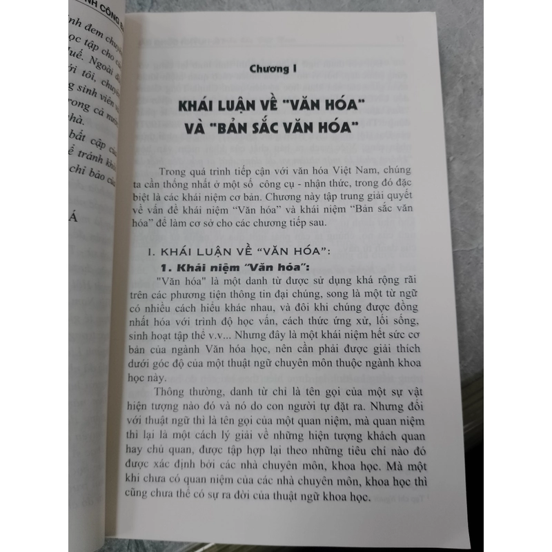 CỘI NGUỒN VÀ BẢN SẮC VĂN HOÁ VIỆT NAM - HUỲNH CÔNG BÁ  531628