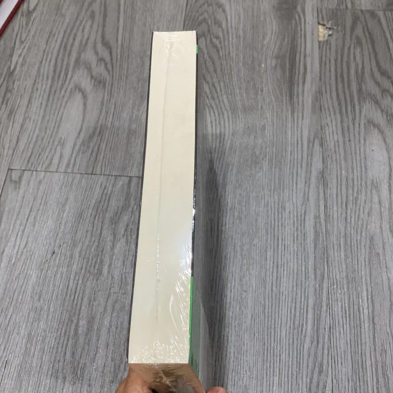 Cô gái chọc tổ ong bầu 1023384