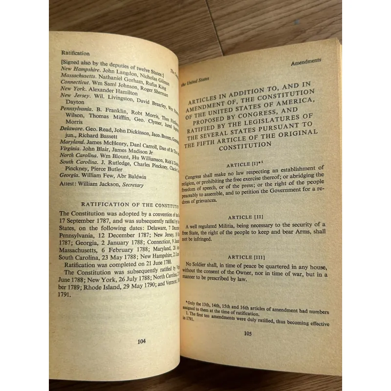 Five Constitutions - S. E. Finer (ed.) 787552