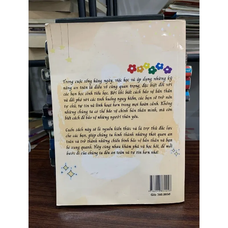 Con ơi! Hãy học cách tự bảo vệ bản thân 700364