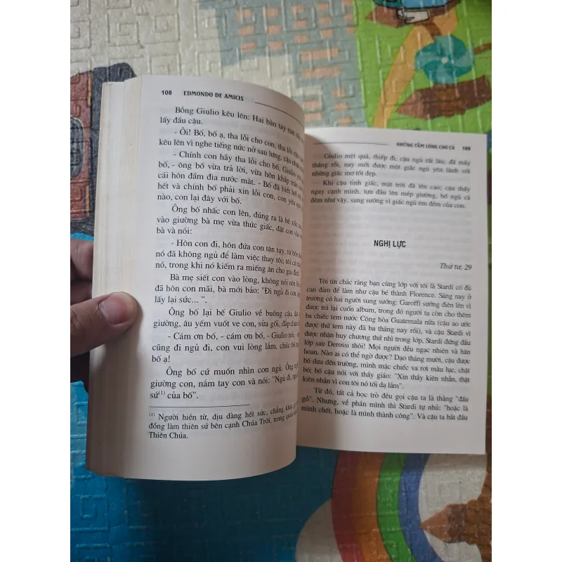 Những tấm lòng cao cả  970436