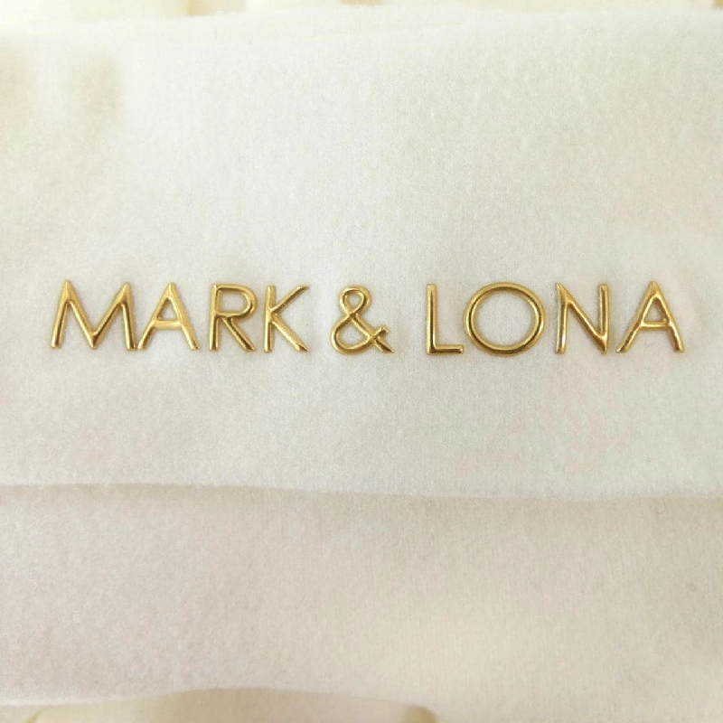 Mark & Lona Top 633881
