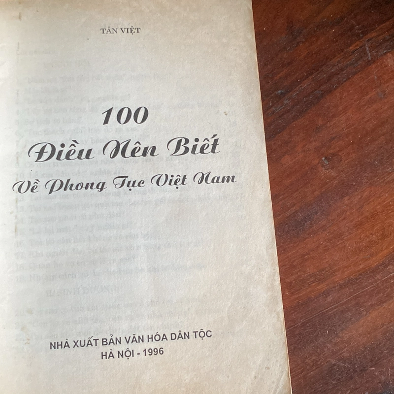 100 ĐIỀU NÊN BIẾT VỀ PHONG TỤC VIỆT NAM (XB 1996) 477229
