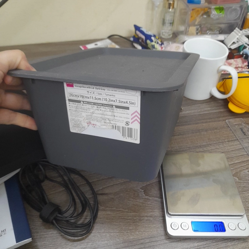 Hộp nhựa có nắp + dụng cụ ăn dặm cho bé 482470