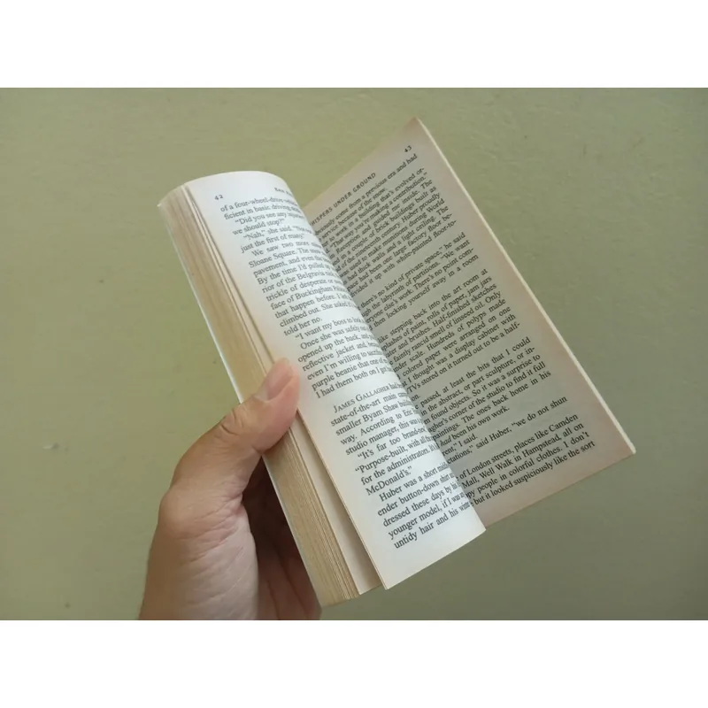 Whispers underground,sách ngoại văn tiếng Anh, english book, tiểu thuyết  675002