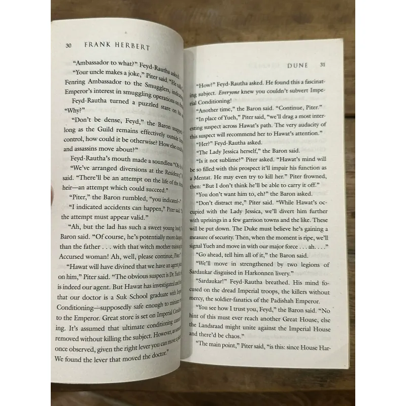 Dune - Frank Herbert 738064