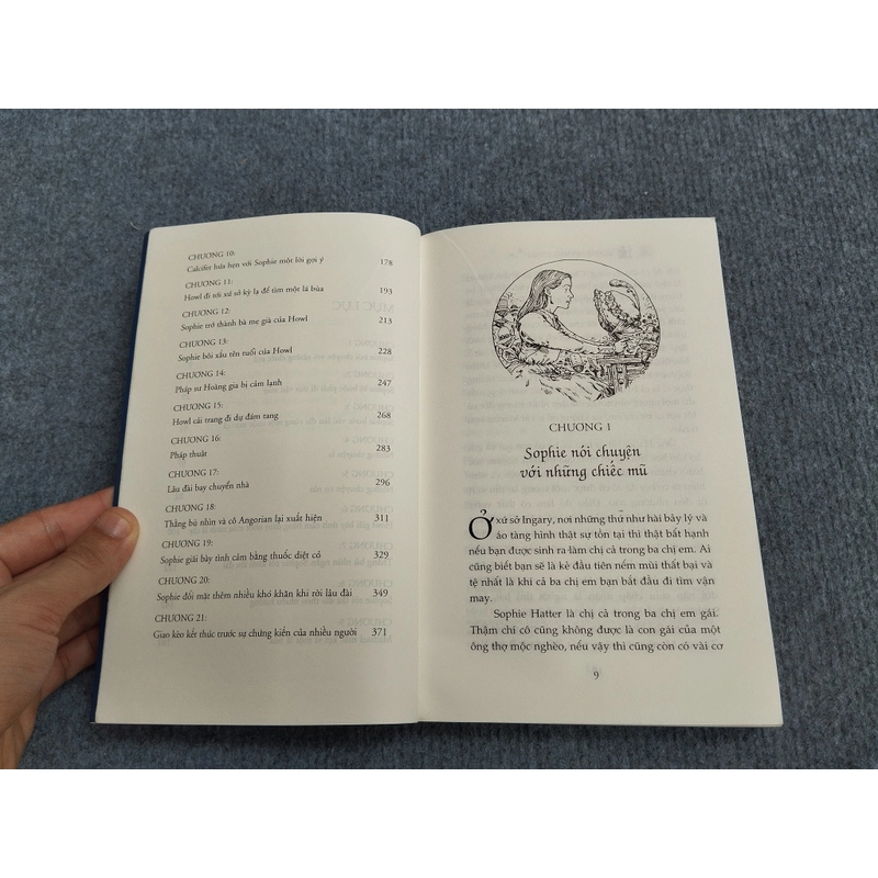 LÂU ĐÀI BAY CỦA PHÁP SƯ HOWL - DIANA WYNNE JONES 478665