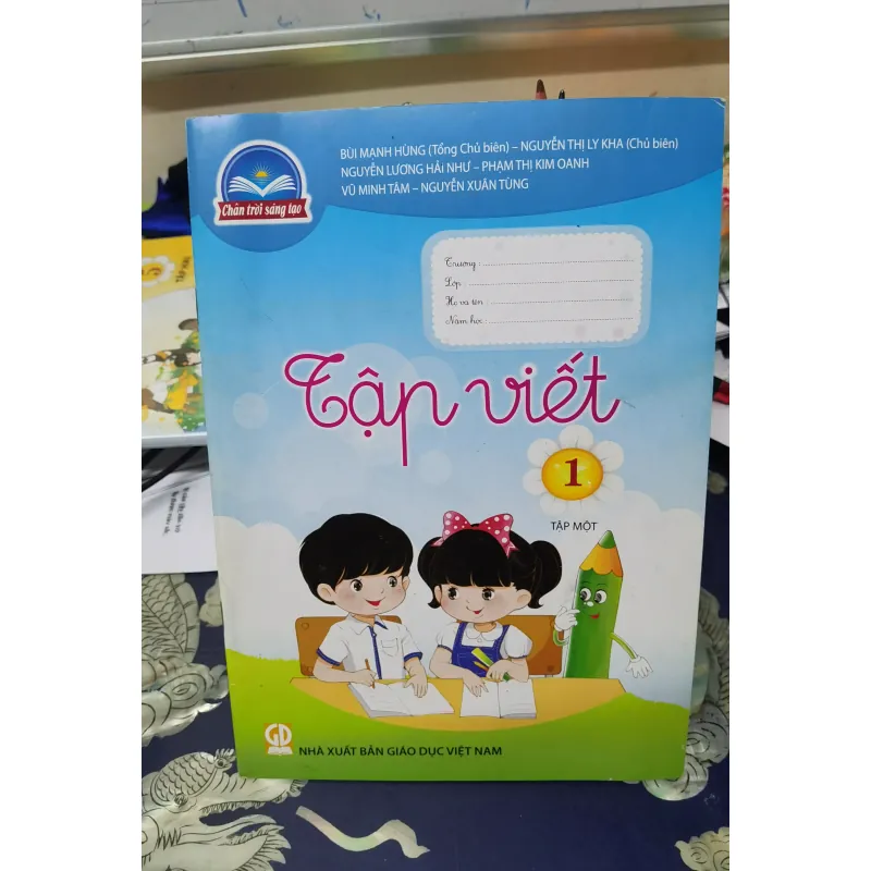 Tập viết lớp 1 tập 1 - Chân trời sáng tạo 994961