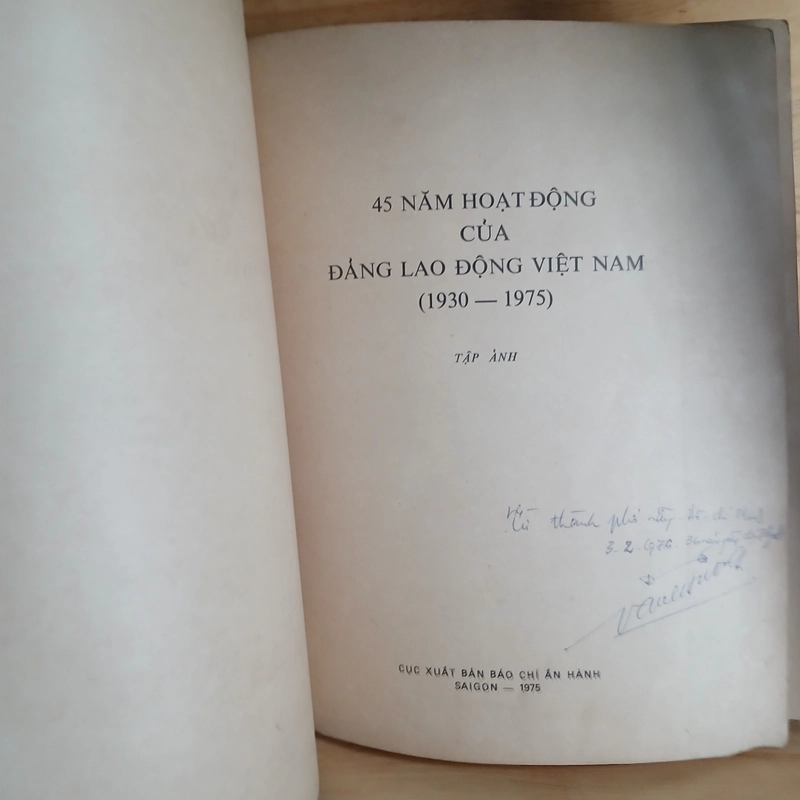 Tập Ảnh 45 Năm Hoạt Động Của Đảng Lao Động Việt Nam (1930 - 1975) - Xb 1975 539236