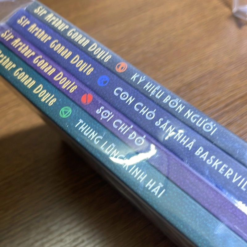 4 quyển Sir Arthur Conan Doyle 498559
