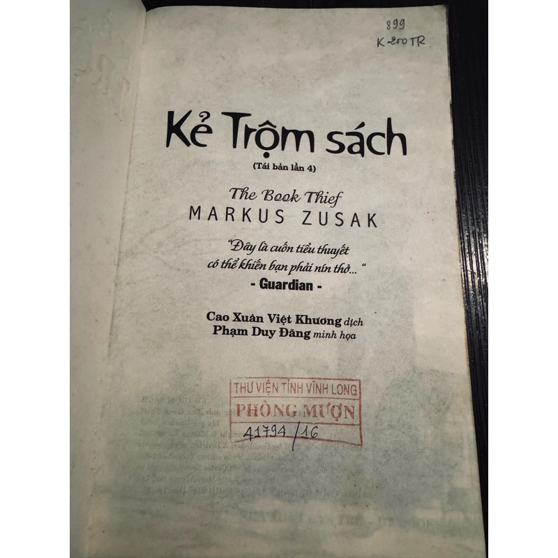Kẻ trộm sách 447723