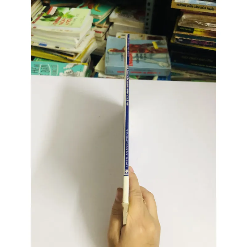 NGHỆ THUẬT CẮM HOA GIA ĐÌNH VÀ LỄ HỘI  711696