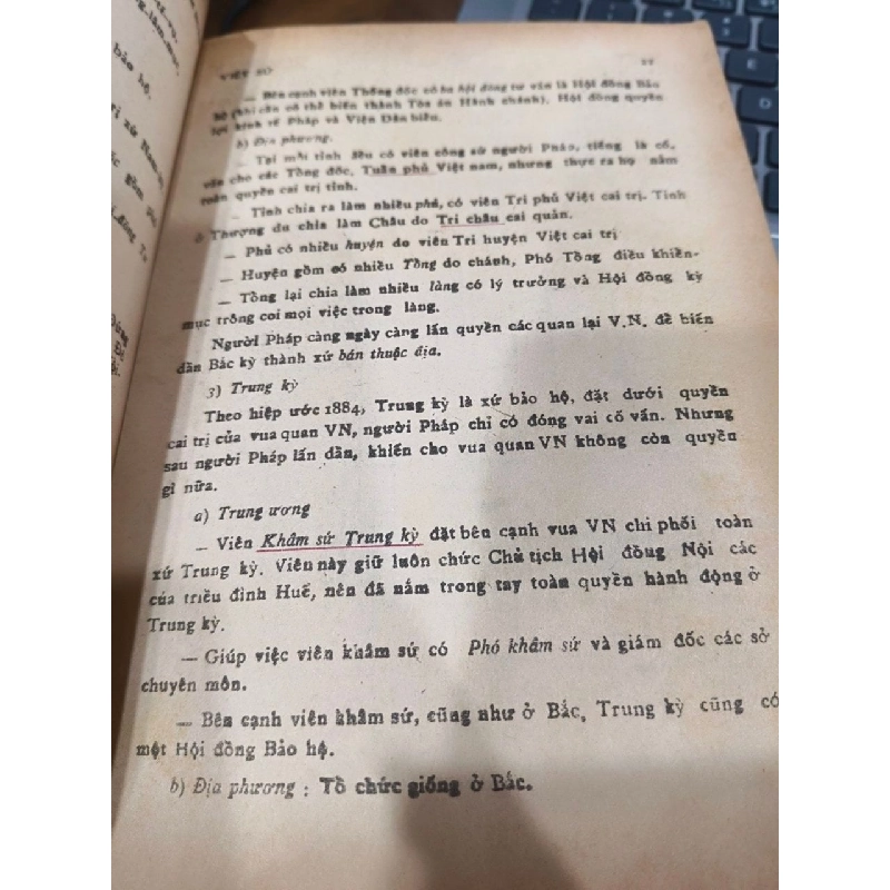 Việt sử văn minh Việt Nam thế giới sử địa lý - Lê Kim Ngân ( lớp mười hai abcd ) 126137