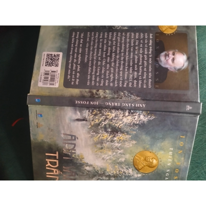 Tiểu thuyết "Ánh Sáng Trắng" – Jon Fosse, sách cũ còn mới 95% 442020