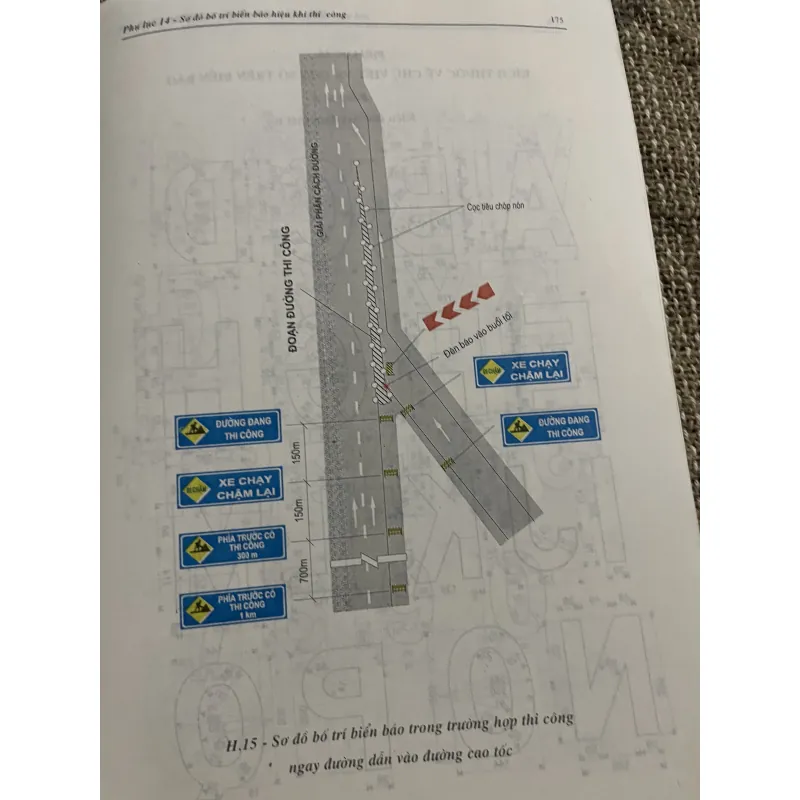 ĐIÈU LỆ BÁO HIỆU ĐƯỜNG BỘ ;200 trang khổ lớn  1021378