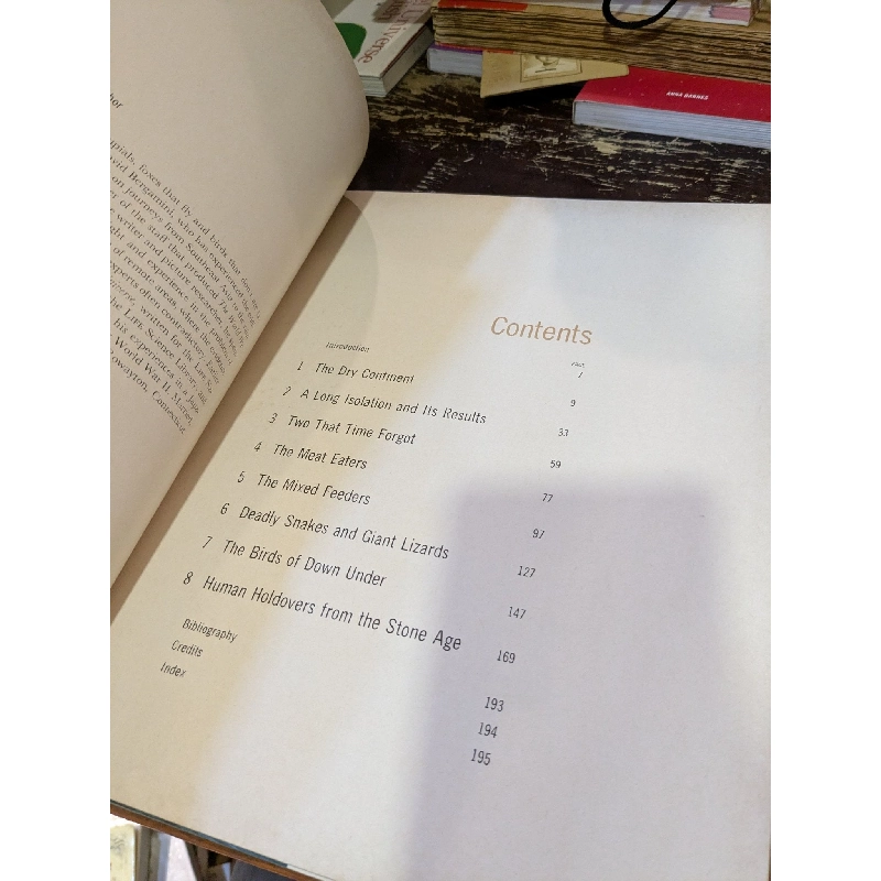 The Land and Wildlife of Australia 993787