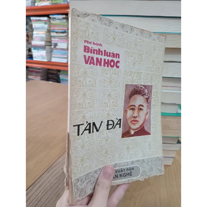 Phê Bình Bình Luận Văn Học 122341