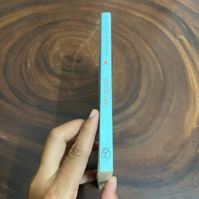 II Tựa sách: Nín Đi Con (Tản Văn) - Lê Nguyễn Nhật Linh 463002