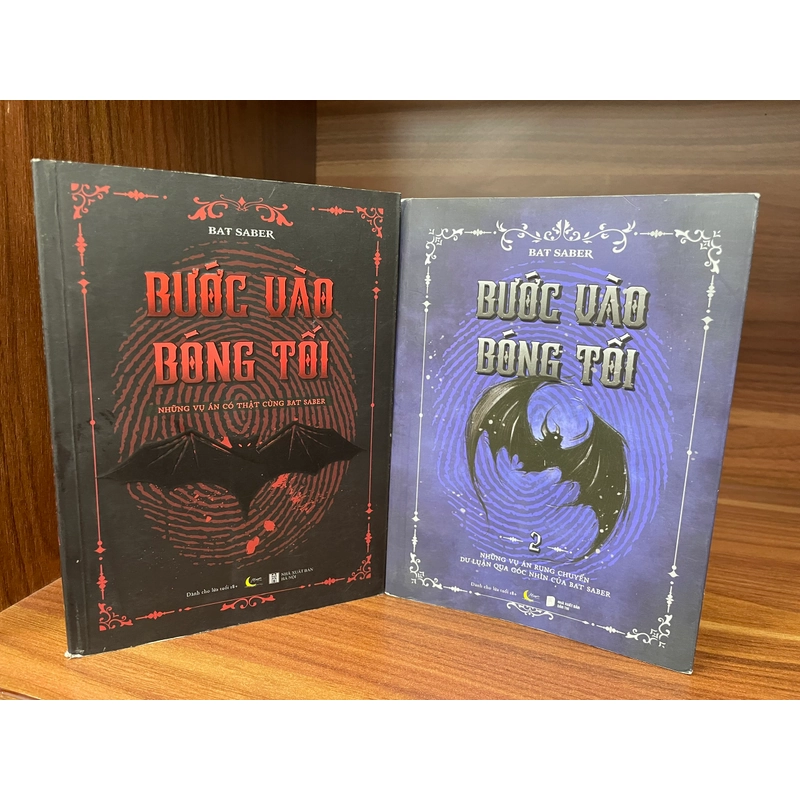 Bước Vào Bóng Tối - Những vụ án có thật cùng Bat Saber (Combo 2 tập) 548495