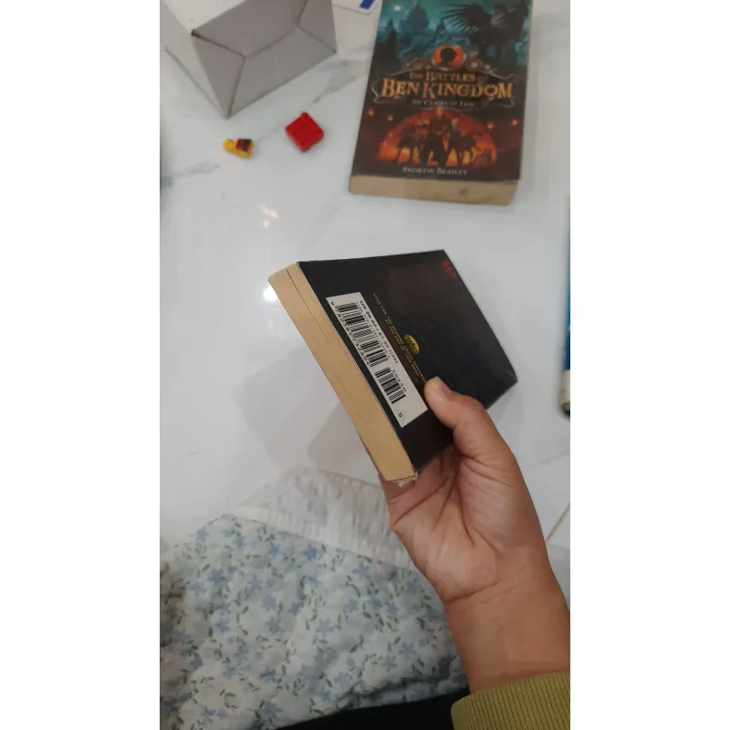 (English book) Code Orange  930934