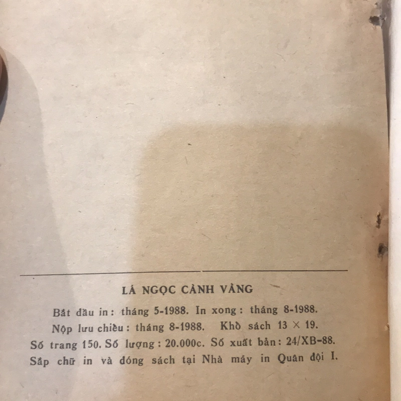 LÁ NGỌC CÀNH VÀNG (XB 1988) 503671