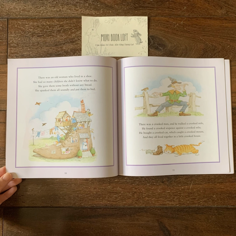 Sách ngoại văn Favourite Nursery Rhymes, Used, Bìa mềm 519437