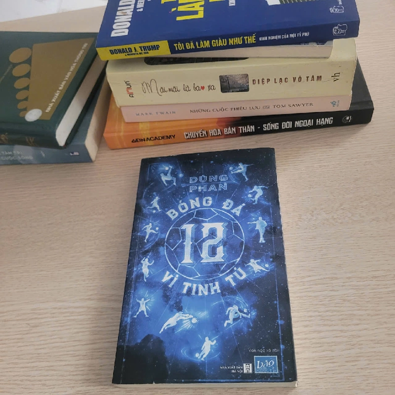 Bóng Đá & 12 Vị Tinh Tú-Dũng Phan 528346