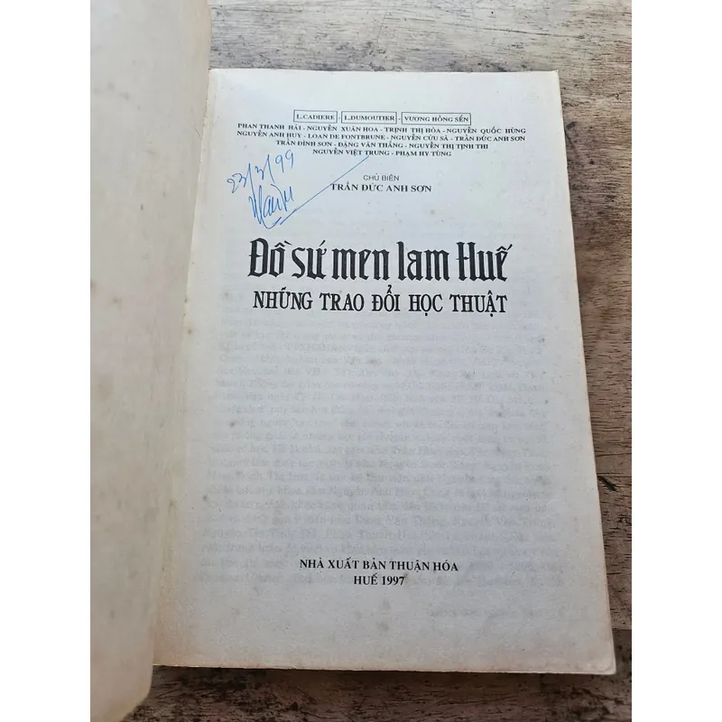 Đồ sứ men lam Huế-Những trao đổi học thuât_Sách hết tái bản 707338