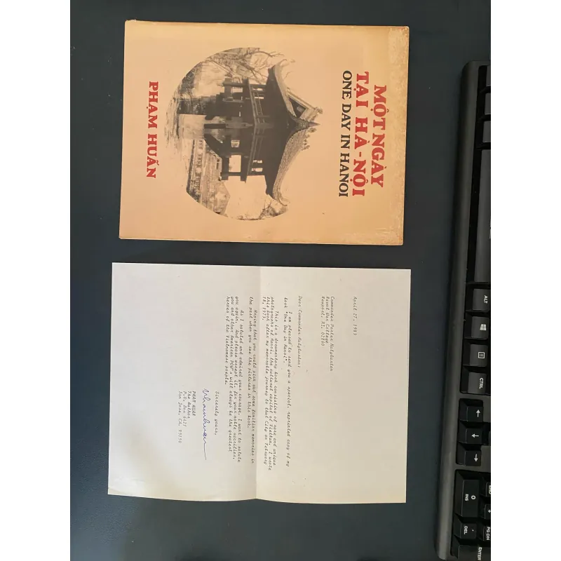 Môt ngày ở Hà Nội- Phạm Huấn 1004136