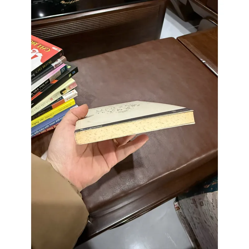 TÌNH YÊU NHỎ TRONG THÀNH PHỐ LỚN – Lê Ngọc Minh- K4 1028231