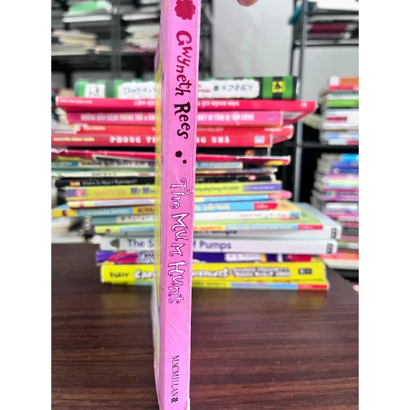 The Mum Hunt by Gwyneth Rees - Gwyneth Rees 957527