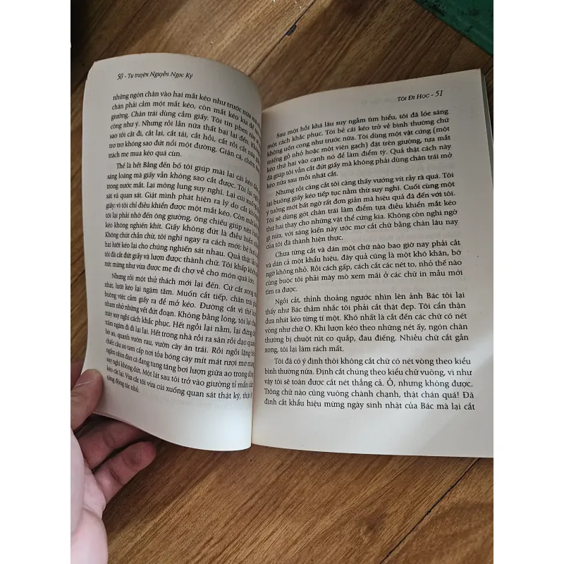 Tôi đi học
 757052