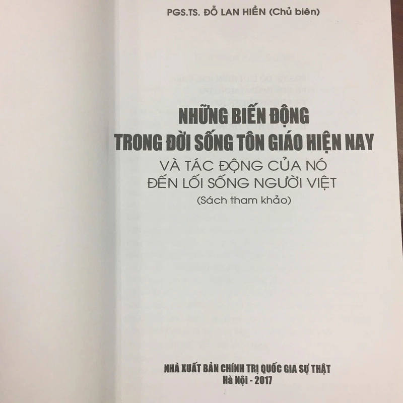 NHỮNG BIẾN ĐỘNG TRONG ĐỜI SỐNG TÔN GIÁO HIỆN NAY VÀ TÁC ĐỘNG CỦA NÓ ĐẾN LỐI SỐNG NGƯỜI VỆT 493402